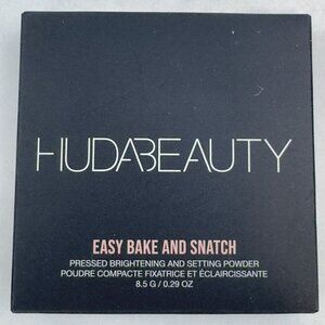 Huda Beauty Easy Bake & Snatch Pressed Brightening Setting Powder Peach Pie NEW